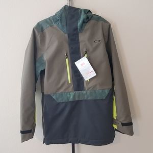 NWT - Oakley Snow Jacket